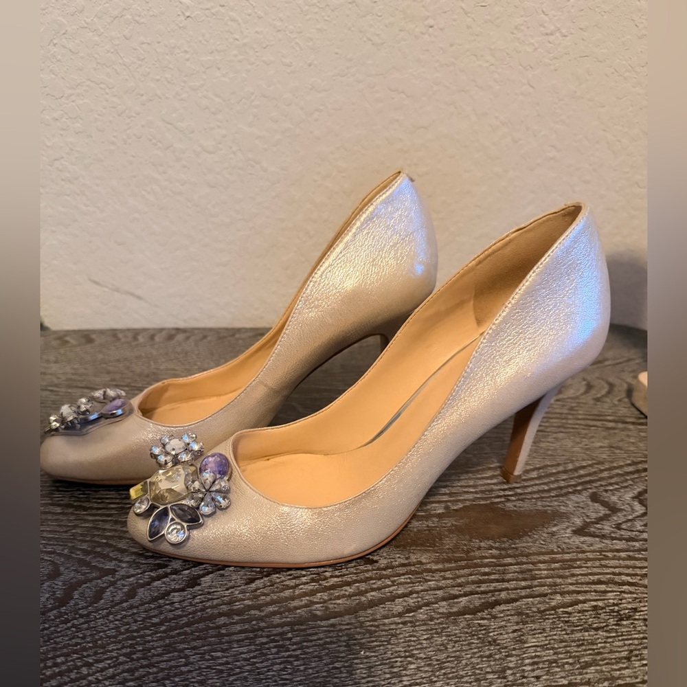 NineWest Embellished Metallic Cream Women's Pumps